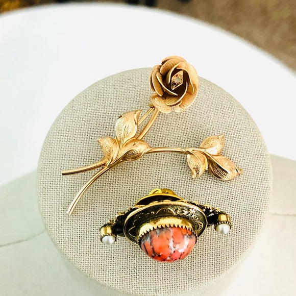 Vintage Original by Robert Pin & Gold Flower Brooch - Picture 11 of 16